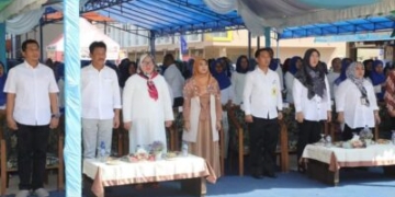 Keterangan foto: Wali Kota Batam H Muhammad Rudi (HMR), bersama Ketua TP-PKK Kota Batam Hj Marlin Agustina, saat bersilaturahmi dengan kader posyandu Kecamatan Nongsa, di Summerland, Batubesar, Rabu (27/9/2023).