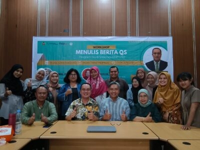 Teks Foto:Prodi Sosiologi Universitas Sumatera Utara melaksanakan pelatihan berupa workshop penulisan QS News. Pelatihan digelar di FISIP USU, Selasa (14/11/2003) dengan trainer profesional: Dr. Fotarisman Zaluchu, lulusan kampus di Belanda