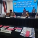 Ket.foto: Kapolrestabes Medan Kombes Teddy Marbun Saat Memaparkan hasil Pemeriksaan TNI Gadungan