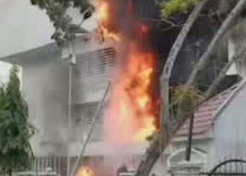 Diduga Korsleting, Gedung Dinas Pendidikan Sumatera Utara Terbakar