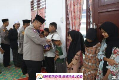 Kapolres Simalungun Berbagi Takjil Gratis Kepada Masyarakat