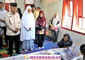 Kunjungi Korban Lakalantas Bus ALS, Bupati Simalungun Berikan Santuan dan Akta Kematian