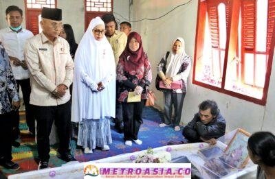 Kunjungi Korban Lakalantas Bus ALS, Bupati Simalungun Berikan Santuan dan Akta Kematian