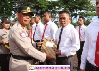 Personel Berprestasi dalam Pengungkapan Kasus Narkoba di Simalungun Mendapat Penghargaan