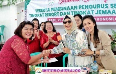 Ketua TP PKK Kabupaten Simalungun Harapkan Inang GKPS Distrik II Jadi Agen Positif