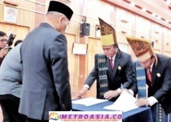 Bupati Simalungun Lantik 2 Orang PNS Dalam Jabatan Pimpinan Tinggi Pratama