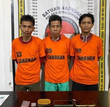 Nyabu Dirumah, Syaprizal Dan Dua Rekan nya Ditangkap Polisi