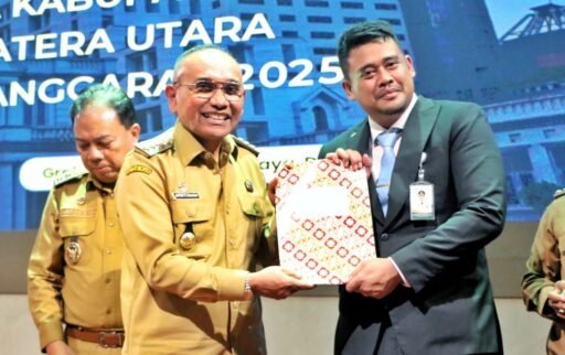 Simalungun Mantapkan Transformasi Pelayanan Kesehatan: UHC Resmi Berjalan, Warga Kini Berobat Cukup Menggunakan KTP