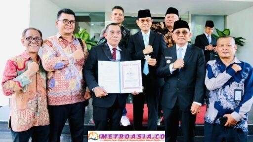Tuan Rondahaim Saragih Garingging Sah Menjadi Pahlawan Nasional