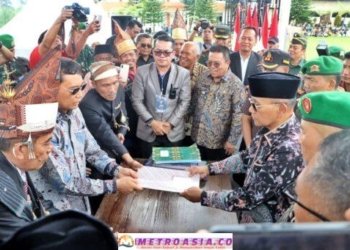 Pemerintah Kabupaten Simalungun Terima Simbol-Simbol Pahlawan Nasional Tuan Rondahaim dari Ahli Waris