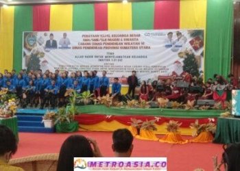 Keluarga Besar SMA/SMK/SLB Cabang Dinas Pendidikan Wilayah VI Rayakan Natal dengan Meriah