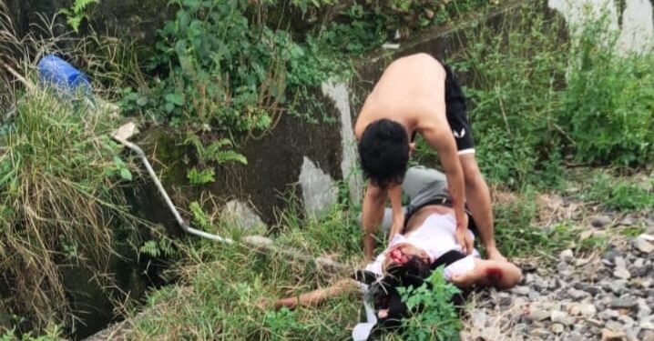 Respon Cepat, Polsek Serbalawan Langsung Turun ke TKP Kecelakaan Pelajar Tertabrak KA