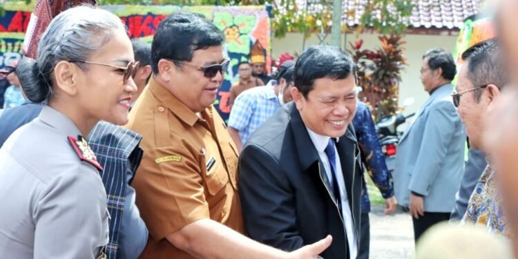 Sekda Simalungun Ajak Jemaat GKPS Membangun Dengan Semangat Baru Menuju Simalungun Maju