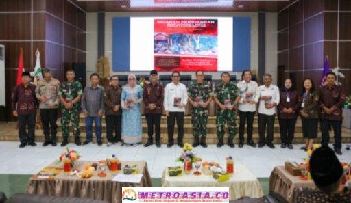 Wali Kota Pematangsiantar Wesly Silalahi Diwakili Asisten Bidang Perekonomian Dan Pembangunan Hadiri Launching Dan Pendistribusian Buku