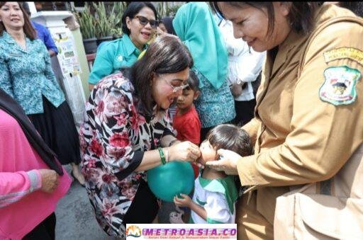 Ketua TP PKK Kota Pematangsiantar Ny Liswati Wesly Silalahi Tinjau kegiatan Pos Pelayanan Terpadu