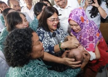 Ketua TP PKK Kota Pematangsiantar Ny Liswati Wesly Silalahi Melakukan Kinjungan ke Posyandu