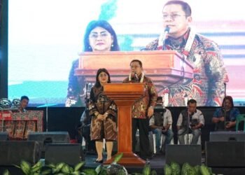 Wali Kota Pematangsiantar Wesly Silalahi SH MKn Didampingi Ketua TP PKK Kota Pematangsiantar Menghadiri Syukuran Bona Taon Pomparan Silalahi Raja Boru Ibebere