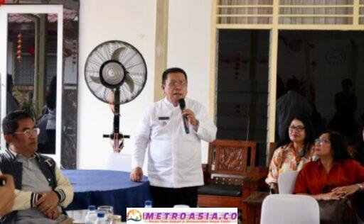 Wali Kota Pematangsiantar Didampingi Sekda Berdiskusi Dengan Dewan Pendidikan Kota Pematangsiantar