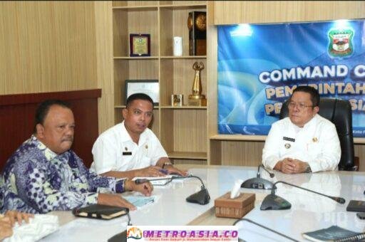 Wali Kota Pematangsiantar dan Ketua TP PKK Menyambut dan Menjamu Tim Paduan Suara Gereja HKBP Jati Waringin