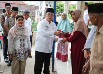 Hari ketiga Safari Ramadhan Pemerintah Kota (Pemko) Pematangsiantar Mengunjungi Masjid Amaliyah di Jalan Gurilla