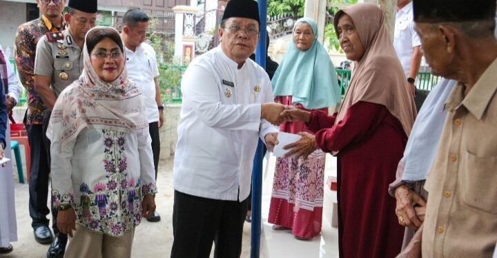 Hari ketiga Safari Ramadhan Pemerintah Kota (Pemko) Pematangsiantar Mengunjungi Masjid Amaliyah di Jalan Gurilla