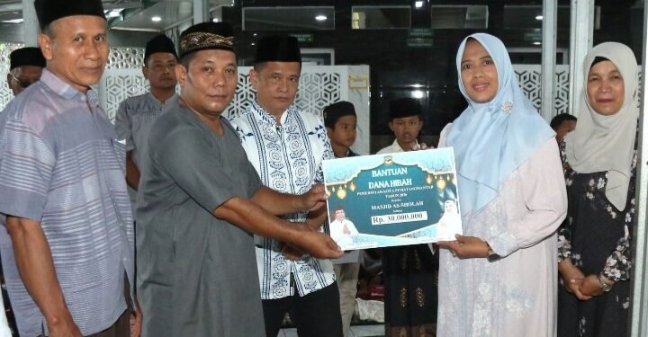 Wakil Wali Kota Pematangsiantar Herlina berkunjung ke Masjid As Sholeh