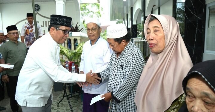 Tim Safari Ramadhan Pemko Pematangsiantar Tahun 2026 mengunjungi Masjid Al Falah di Jalan Padangsidimpuan