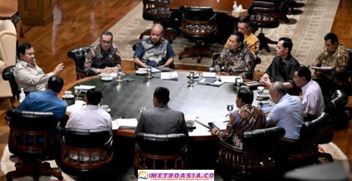 Presiden Prabowo Gelar Lima Rapat di Hambalang, Bahas Pendidikan, Geopolitik hingga Kesiapan Mudik Lebaran