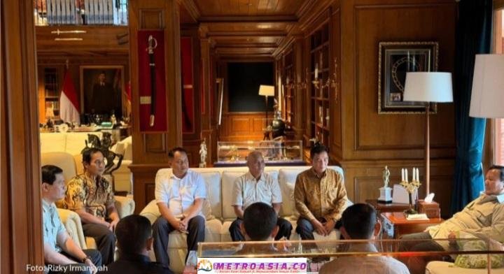 Seskab Teddy Ungkap Momen Hangat Silaturahmi Presiden Prabowo dengan Mantan Ajudan dan Pengawal di Hambalang