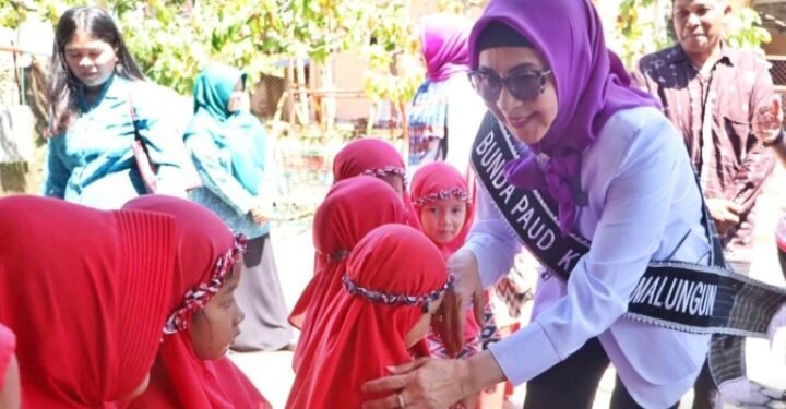 Bunda PAUD Simalungun Beri Motivasi Pendidikan Karakter Sejak Dini di MIS dan RA Ar-Rahman Panei