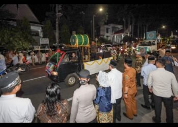 Wali Kota Pematangsiantar Ketua TP PKK  Melepas Pawai Takbir Idul Adha 1447 H/2026 M