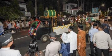 Wali Kota Pematangsiantar Dan Ketua TP PKK  Melepas Pawai Takbir Idul Adha 1447 H/2026 M