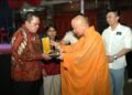 WaliKota Pematangsiantar Menghadiri Malam Doa dan Festival Malam Waisak 2570 Buddhist Era