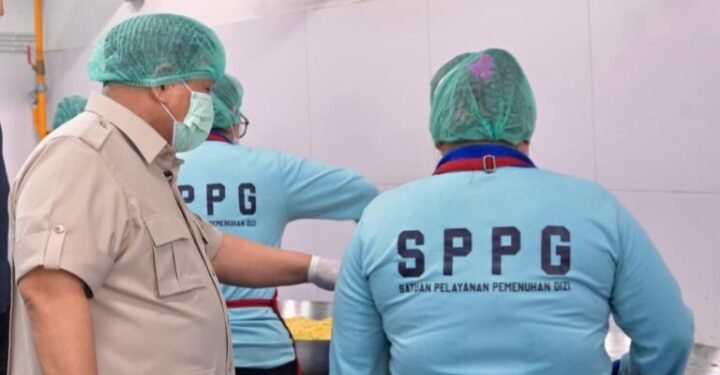 Presiden Prabowo Tinjau SPPG Palmerah, Pastikan Program Gizi Berjalan dari Hulu ke Hilir