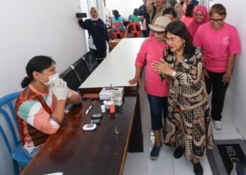 Ketua PKK Pematangsiantar Beri Semangat Kepada Kader Pemeriksaan IVA Tes