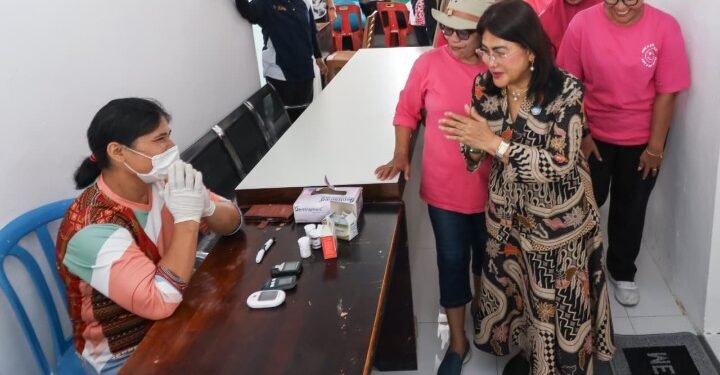 Ketua PKK Pematangsiantar Beri Semangat Kepada Kader Pemeriksaan IVA Tes