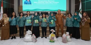 Ketua PKK Pematangsiantar Berharap Kepada Petani Penerima Bibit Bantuan Benar Benar Ditanam Dan Dirawat