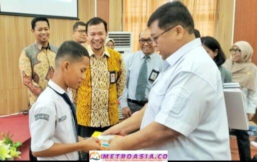 Sekda Simalungun Ajak Pelajar Mulai Disiplin Menabung Sejak Dini