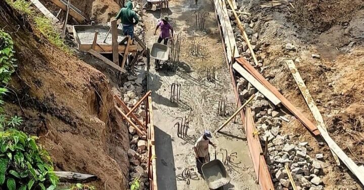 Bupati Simalungun Tegaskan: Penanganan Longsor di Nagori Marubun Lokkung Akan Dituntaskan Sampai Selesai