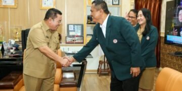 Wali Kota Pematangsiantar Didampingi Kadinkes Menyambut Audiensi Pengurus Cabang Terpilih IDI Pematangsiantar-Simalungun