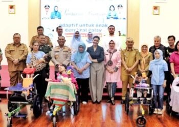 Memperingati Hari Anak Nasional, Puluhan Anak Disanilitas di Simalungun Mendapat Kursi Roda