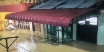 Tim Gabungan Pemkab Simalungun Berhasil Evakuasi Enam Warga Terjebak Banjir di Serbalawan