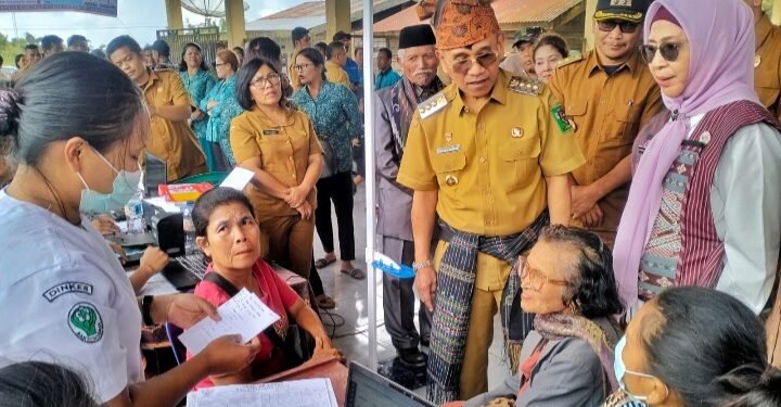 Bupati Simalungun Kunjungan ke Purba Sinombah, Layanan Gratis Dan Umumkan Proyek 1,9 Miliyar