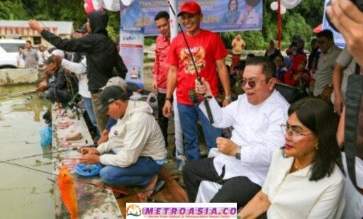 Meriahkan HUT Kemerdekaan RI, Walikota Pematangsiantar Dan Ketua PKK Ikuti Lomba Memancing Bersama Masyarakat