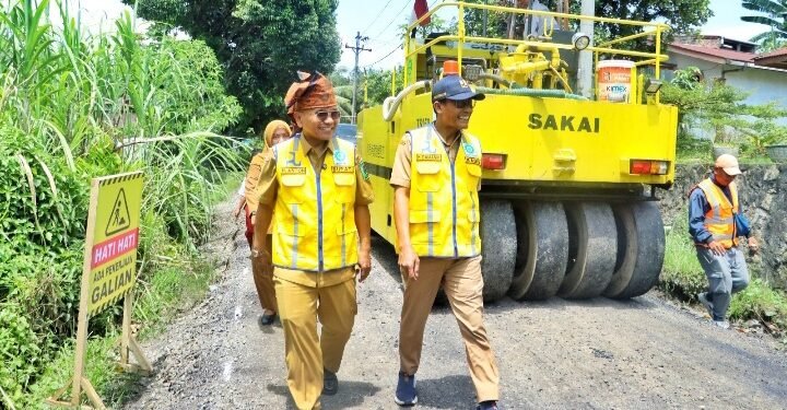 Bupati Simalungun Pastikan Pengaspalan di Kecamatan Gunung Maligas Berkualitas