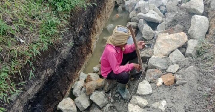 Proyek Rp3,5 Miliar di Sitabo-tabo Toruan Dikeluhkan, Warga Ancam Tutup Akses