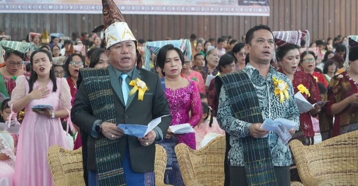 Bentuk Dukungan dan Perhatian, Wali Kota Pematangsiantar Diwakili Sekda Menghadiri Pesta Olob-Olob GKPS