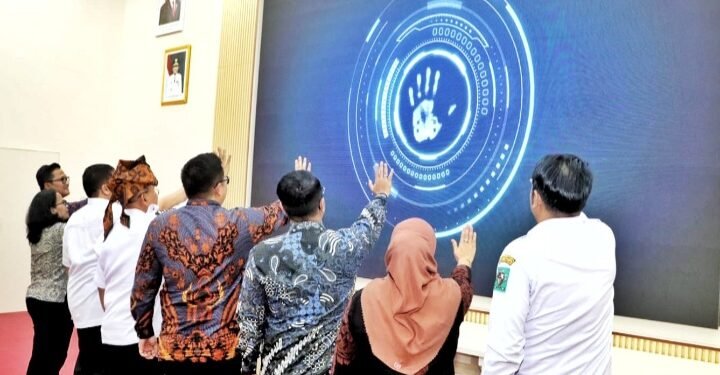 Bupati Simalungun Luncurkan Aplikasi SIMARATUR