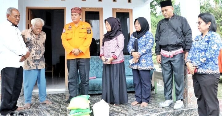 Pemkab Simalungun Salurkan Bantuan bagi Korban Angin Puting Beliung