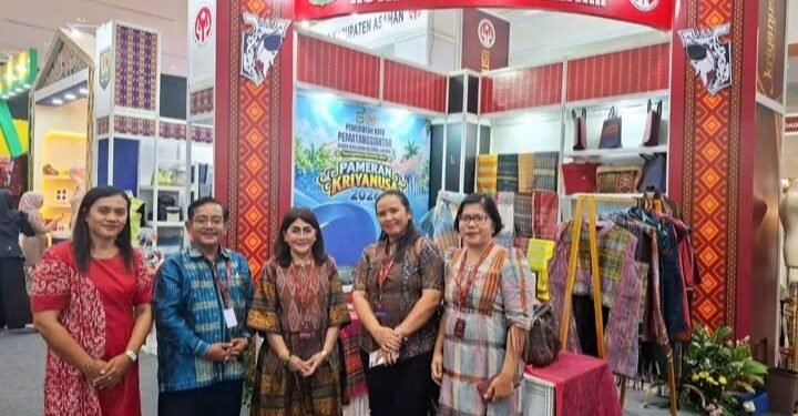 Ketua Dekranasda Ny Liswati Hadiri Kriyanusa Bersama Ny Selvi Gibran Rakabuming Raka